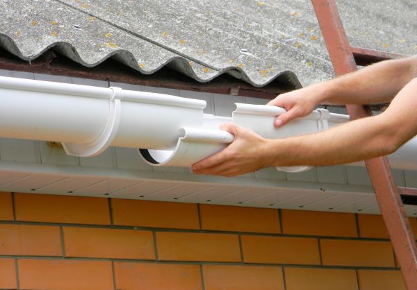 Cost of Gutter Hanging in Norman